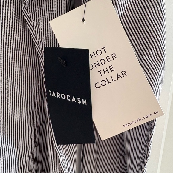 NWT Men’s Tarocash Button Up. 
Size Large - Picture 4 of 4